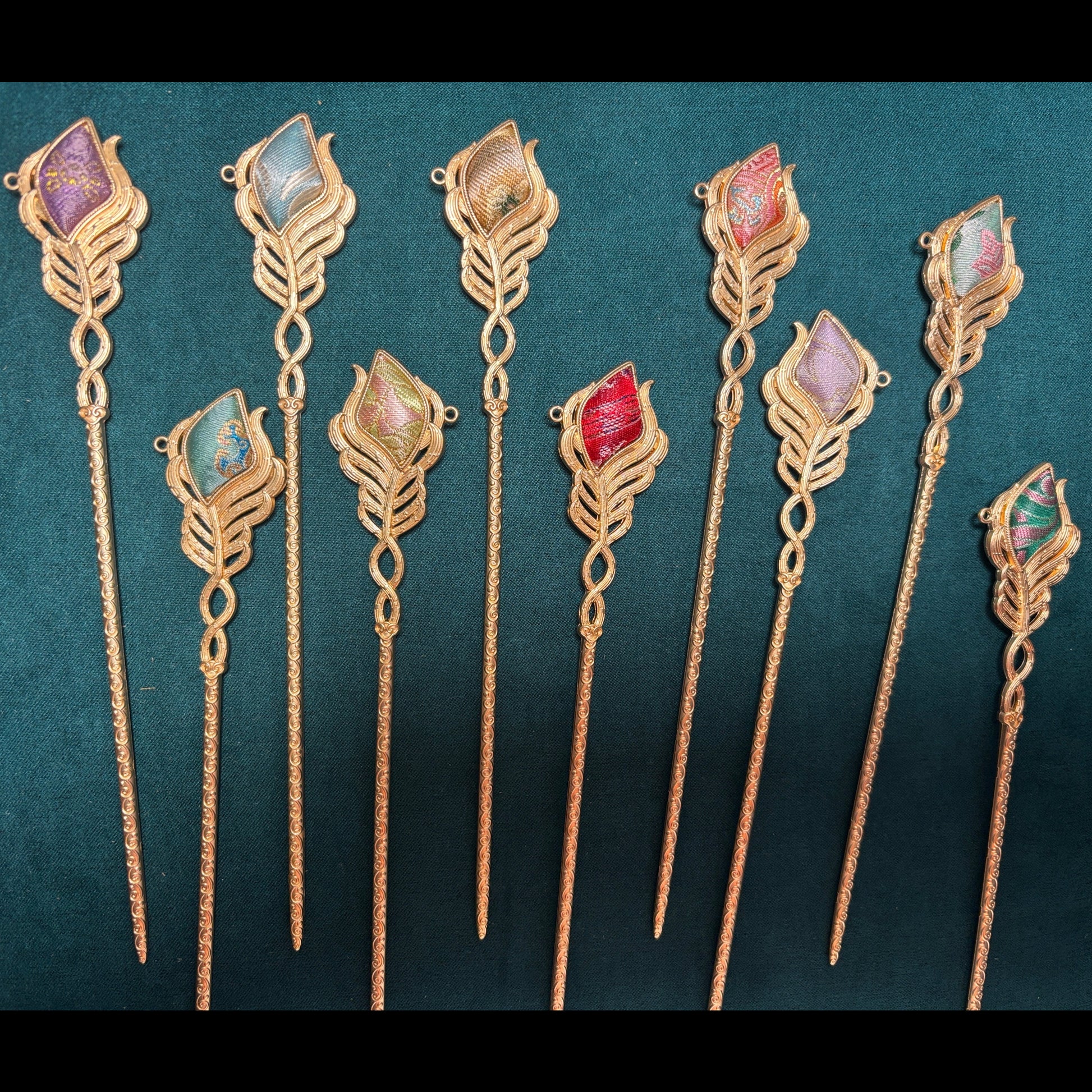 JOFAE Kyoto handmade leaf hair stick featuring intricate leaf design, ideal for elegant hairstyles and new beginnings.
