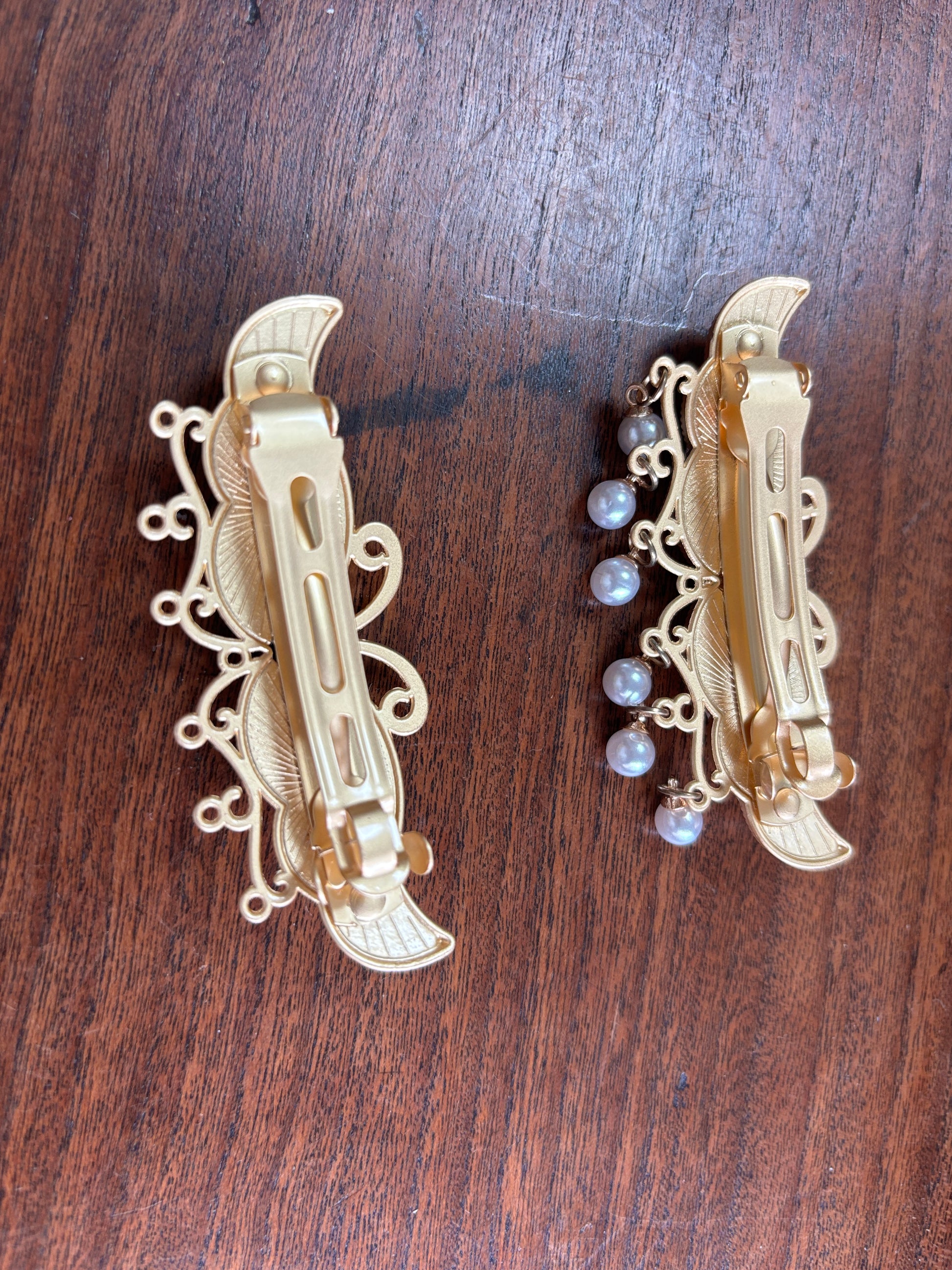 JOFAE Kyoto handmade brocade butterfly spring clip with pearl tassels, romantic motion edition, showcasing detailed fabric and elegant design.