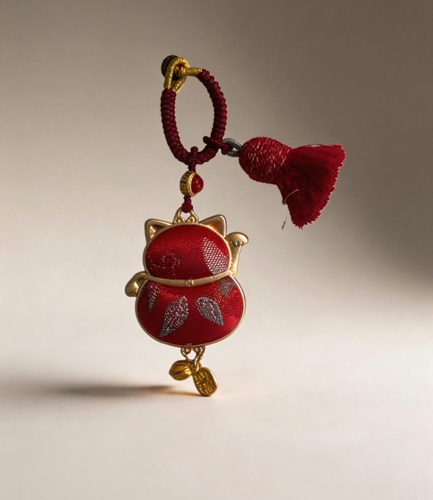 Maneki Neko Lucky Charm (Red) – Kyoto Inspired Handmade Amulet – Symbol of Wealth, Prosperity and Good Fortune – Traditional Japanese Artisan Craft