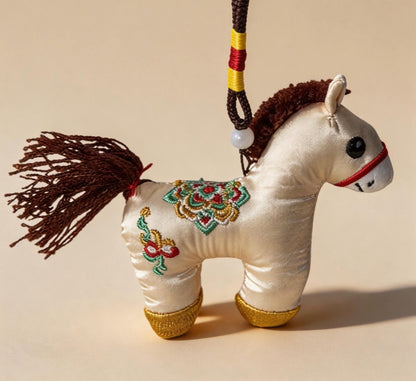 Lucky Horse Charm (Ivory) – Kyoto Inspired Handmade Amulet – Symbol of Safe Journey, Protection and Gentle Strength – Hand-Embroidered Traditional Japanese Craft