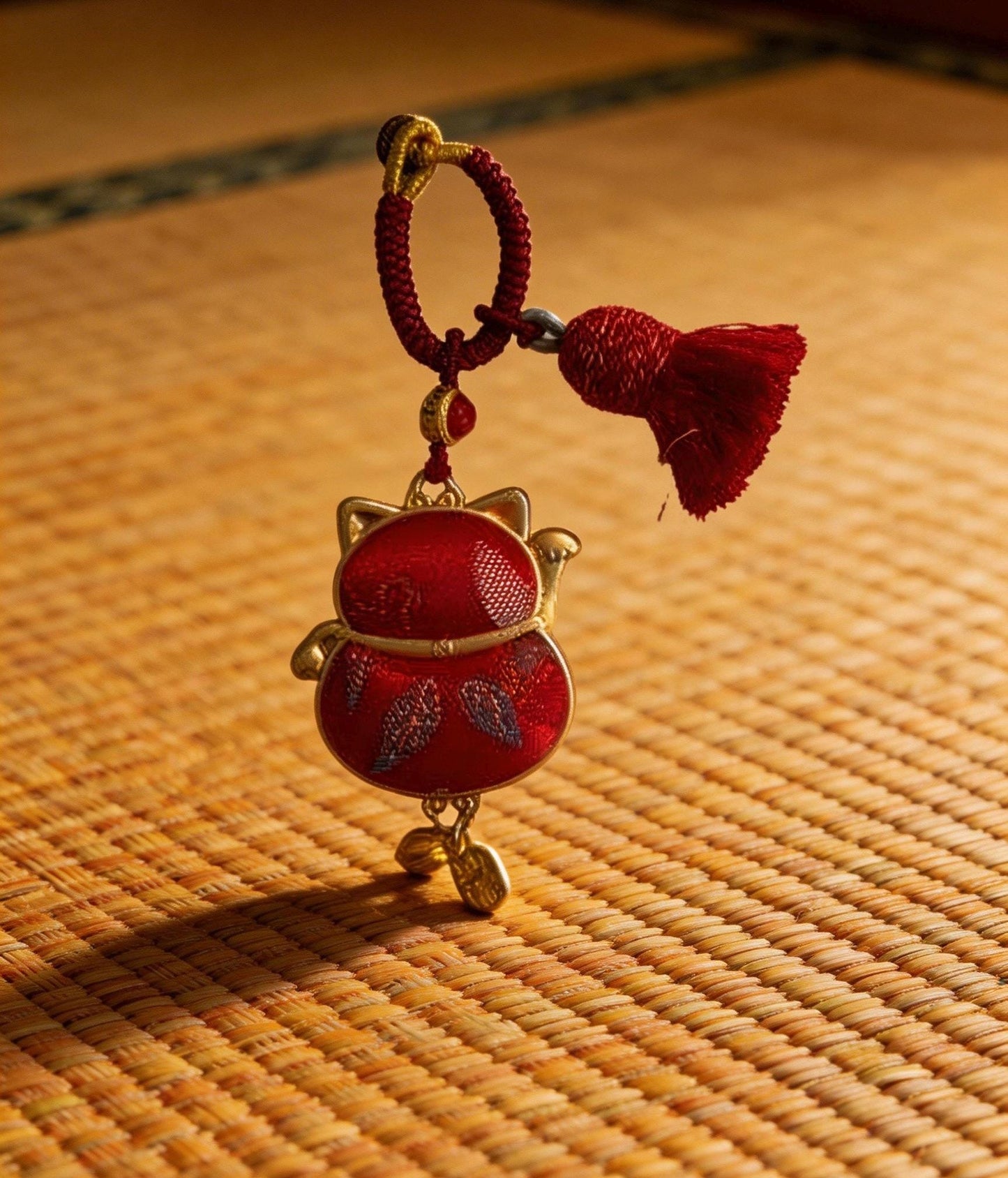 Maneki Neko Lucky Charm (Red) – Kyoto Inspired Handmade Amulet – Symbol of Wealth, Prosperity and Good Fortune – Traditional Japanese Artisan Craft