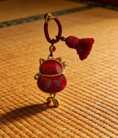 Maneki Neko Lucky Charm (Red) – Kyoto Inspired Handmade Amulet – Symbol of Wealth, Prosperity and Good Fortune – Traditional Japanese Artisan Craft